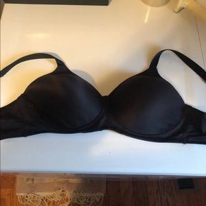 Bali’s Bra In Black Size 36DD (New without tags)